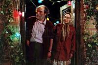 نیکی کریمی و علی نصیریان در نمایی از فیلم بوی پیراهن یوسف