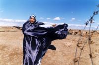 آتنه فقیه نصیری در نمایی ازفیلم «مزرعه پدری»